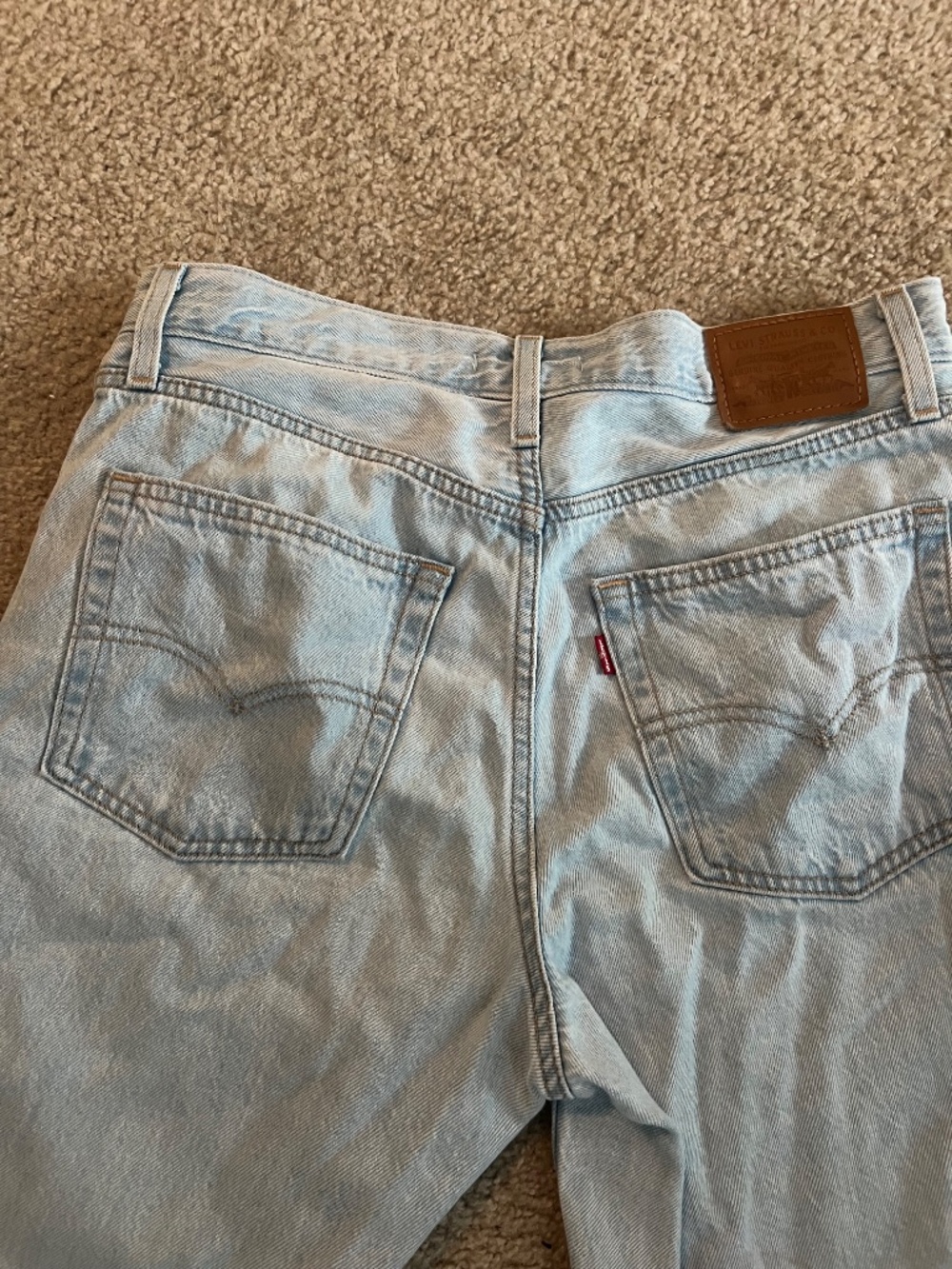 Levi's Baggy Dad Jeans Fan-Flare Light Wash - Picture 5 of 5